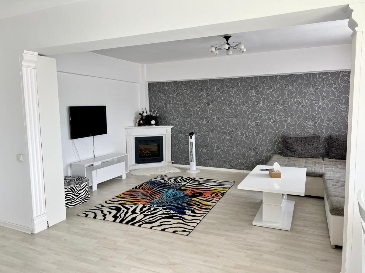 Panoramic M&M Apartment Suceava Exterior photo